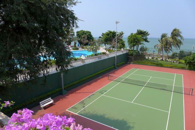 Condominium For Sale Naklua showing the tennis courts Condominium For Sale Naklua showing the tennis courts