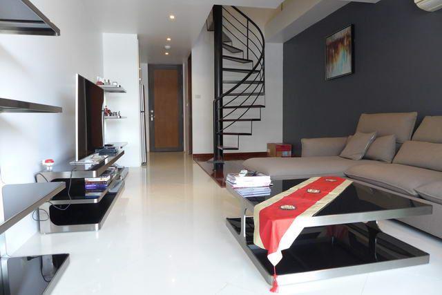 Condominium For Sale Pattaya showing the living area Condominium For Sale Pattaya showing the living area
