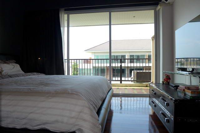 Condominium For Sale Pattaya showing the bedroom Condominium For Sale Pattaya showing the bedroom