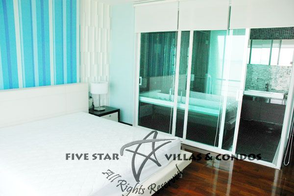 Condominium for rent in Naklua at Ananya showing the bedroom wardrobes