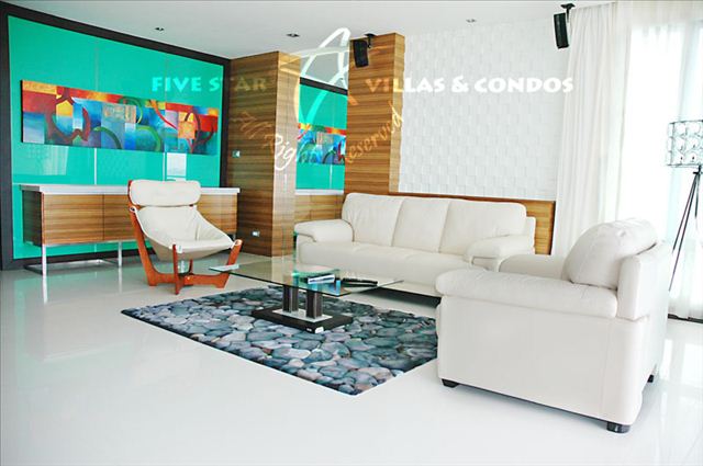 Condominium for rent in Naklua at Ananya showing the living area Condominium for rent in Naklua at Ananya showing the living area