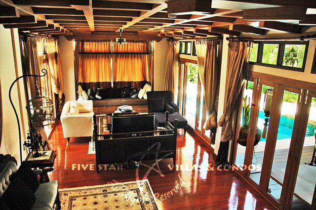 House for sale Na Jomtien showing the open plan living area House for sale Na Jomtien showing the open plan living area