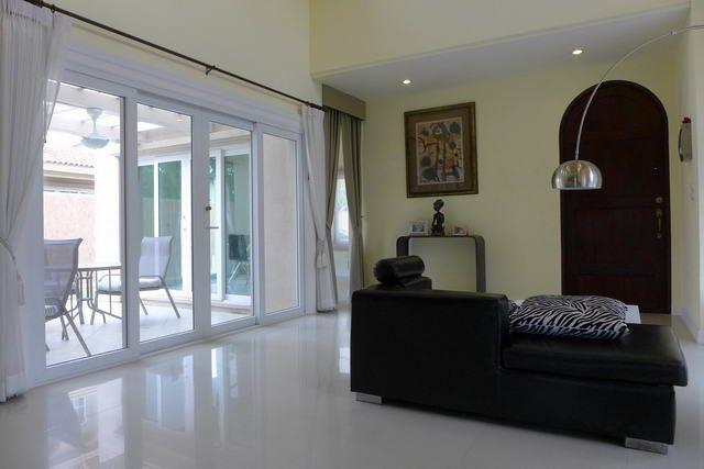 House for sale Pattaya showing the living area and terrace House for sale Pattaya showing the living area and terrace