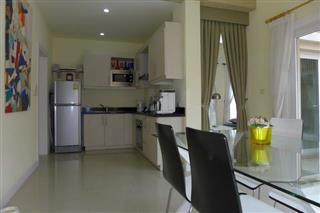 House for sale Pattaya showing the dining and kitchen areas