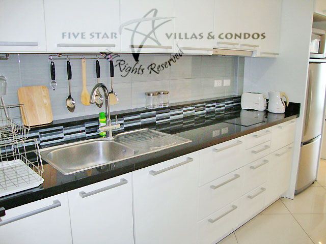 Condominium for rent on Pattaya Beach at VT 6 showing the kitchen Condominium for rent on Pattaya Beach at VT 6 showing the kitchen