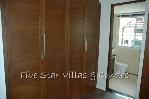 Condominium for rent on Jomtien Beach showing the bedroom wardrobes