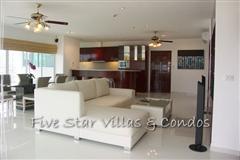Condominium for rent on Pattaya Beach at VT 6 showing open plan living