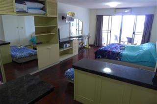 Condominium for sale in Naklua showing the built-in wardrobes  