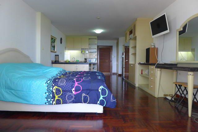 Condominium for sale in Naklua showing the studio suite Condominium for sale in Naklua showing the studio suite