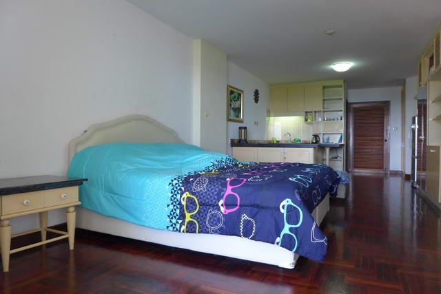 Condominium for sale in Naklua showing the bedroom area Condominium for sale in Naklua showing the bedroom area