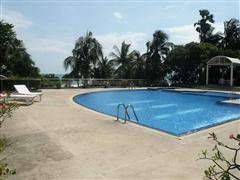 Condominium for sale on Pratumnak showing swimming pool