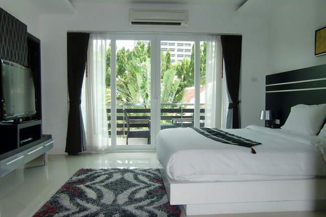 House for sale in Naklua showing the master bedroom House for sale in Naklua showing the master bedroom