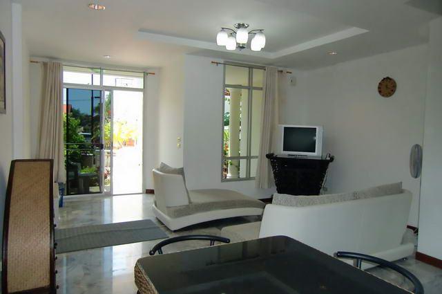 House for sale in Naklua showing the living room House for sale in Naklua showing the living room