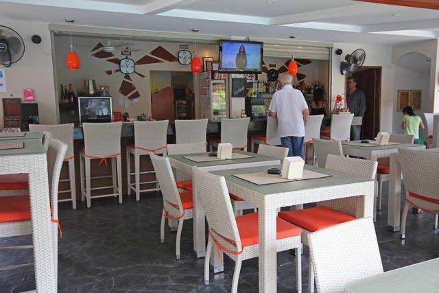 Commercial for sale in Pattaya showing the restaurant Commercial for sale in Pattaya showing the restaurant