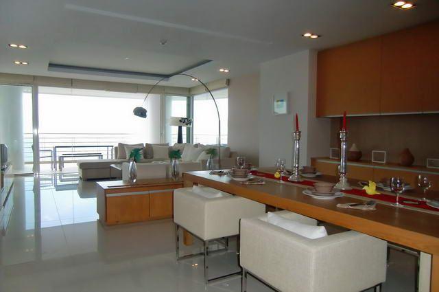 Condominium for sale in Na Jomtien showing dining area
