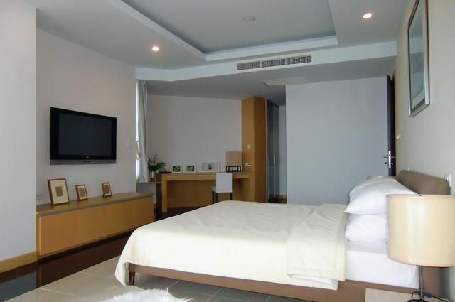 Condominium for sale in Na Jomtien showing bedroom area