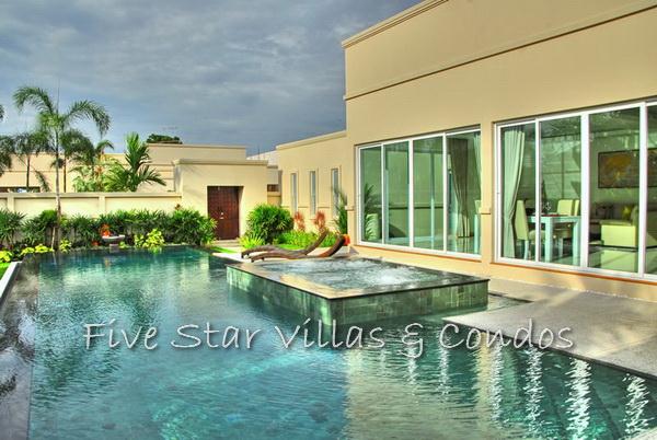 Pool villa for sale in Pattaya at The Vineyard Phase 2 showing the house and pool