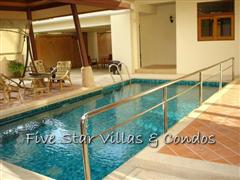 House for sale Pratumnak Pattaya showing the private pool