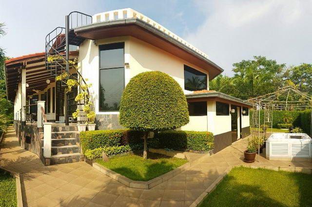 House For Sale East Pattaya showing the house and Spiral Stairway to the Roof Terrace
