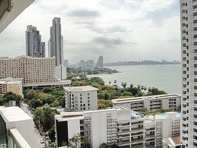 Condominium For Sale Naklua showing the balcony view 