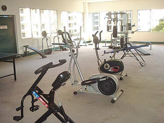Condominium For Sale Naklua showing the gymnasium Condominium For Sale Naklua showing the gymnasium