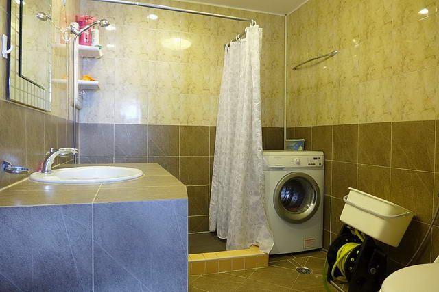 Condominium For Sale Jomtien showing the bathroom Condominium For Sale Jomtien showing the bathroom