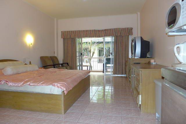 Condominium for sale in Jomtien showing the open plan area Condominium for sale in Jomtien showing the open plan area