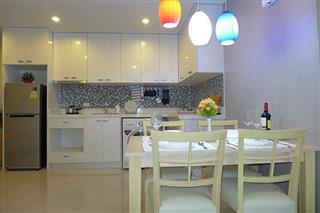 Condominium for sale at Ban Amphur Pattaya showing the dining and kitchen areas