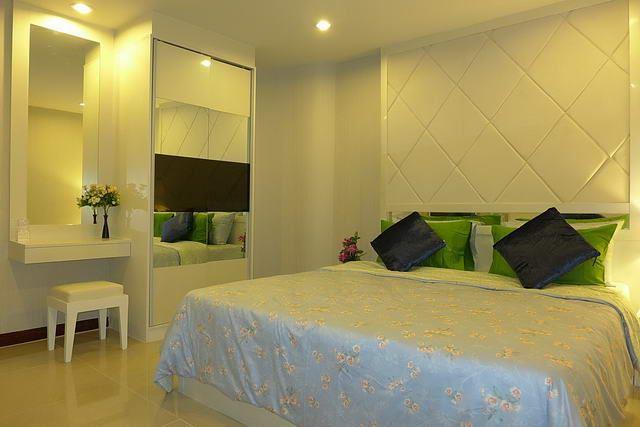 Condominium for sale at Ban Amphur Pattaya showing the second bedroom Condominium for sale at Ban Amphur Pattaya showing the second bedroom