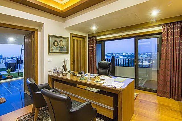 Condominium for sale in Pattaya showing the office area Condominium for sale in Pattaya showing the office area