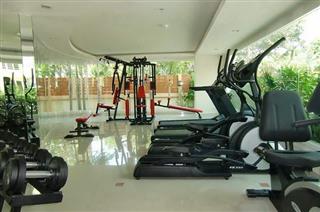 Condominium For Sale Pattaya showing the gymnasium 