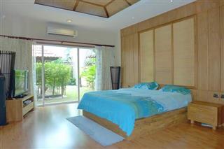 House for sale Huay Yai showing the master bedroom