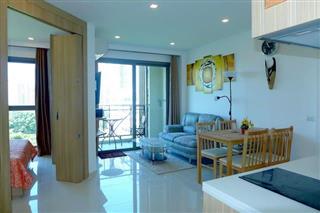 Condominium for sale Wong Amat showing the living and dining areas