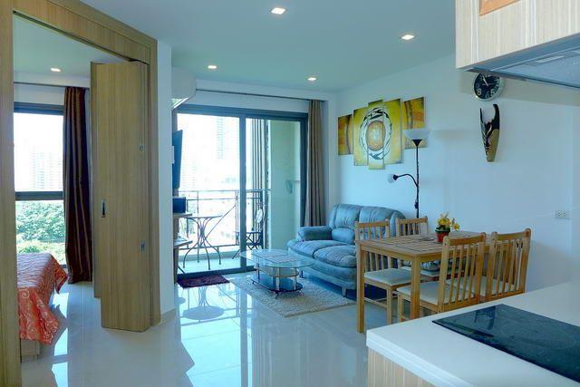 Condominium for sale Wong Amat showing the living and dining areas Condominium for sale Wong Amat showing the living and dining areas