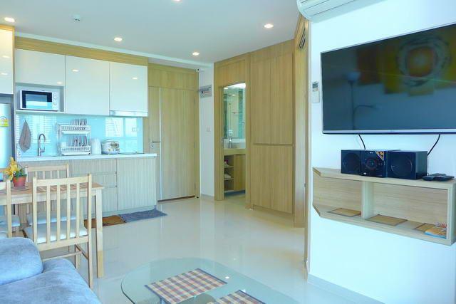Condominium for sale Wong Amat showing the open plan concept Condominium for sale Wong Amat showing the open plan concept