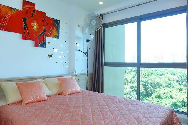 Condominium for sale Wong Amat showing the bedroom view Condominium for sale Wong Amat showing the bedroom view