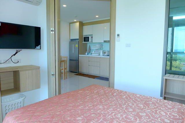Condominium for sale Wong Amat showing the bedroom Condominium for sale Wong Amat showing the bedroom