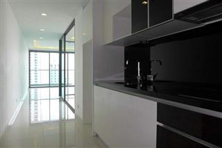Condominium for sale Wong Amat Pattaya showing the kitchen