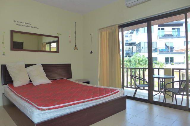 Pool resort and villa business for sale Pratumnak Pattaya showing the master bedroom and the balcony
