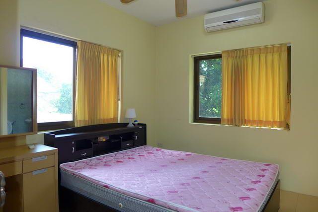 Pool resort and villa business for sale Pratumnak Pattaya showing the second bedroom Pool resort and villa business for sale Pratumnak Pattaya showing the second bedroom