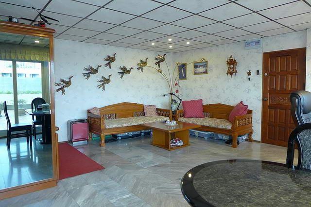 Condominium for sale Pattaya showing the living area Condominium for sale Pattaya showing the living area