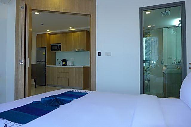 Condominium for sale Pratumnak Hill Pattaya showing the bedroom suite