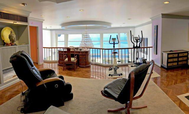 condominium for sale Wong Amat Pattaya showing the landing area at the 2nd floor condominium for sale Wong Amat Pattaya showing the landing area at the 2nd floor