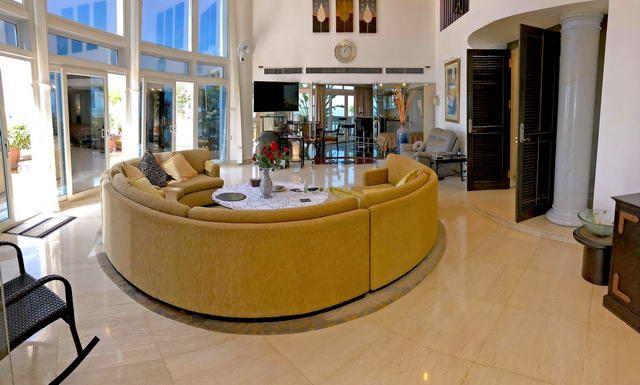 Condominium for sale Wong Amat Pattaya showing the living area Condominium for sale Wong Amat Pattaya showing the living area