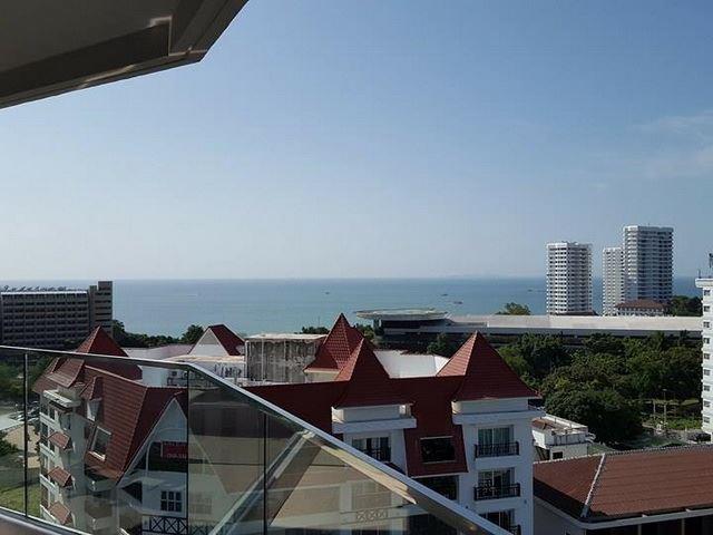 Condominium for sale Pratumnak Hill Pattaya showing the balcony views Condominium for sale Pratumnak Hill Pattaya showing the balcony views