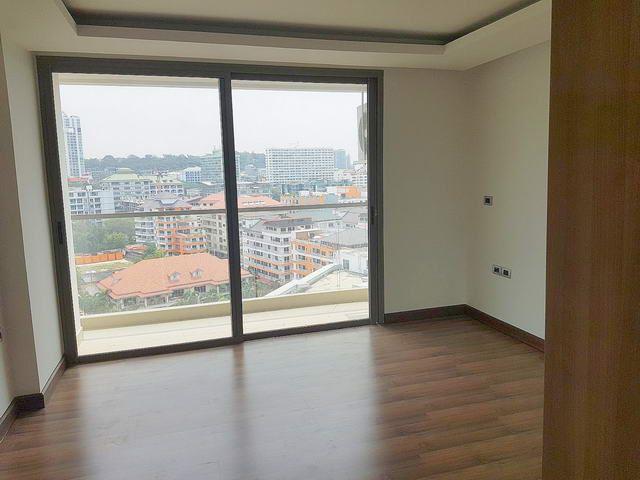 Condominium for sale Pratumnak Hill Pattaya showing the living area Condominium for sale Pratumnak Hill Pattaya showing the living area