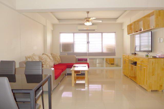 Condominium for sale South Pattaya showing open plan concept Condominium for sale South Pattaya showing open plan concept
