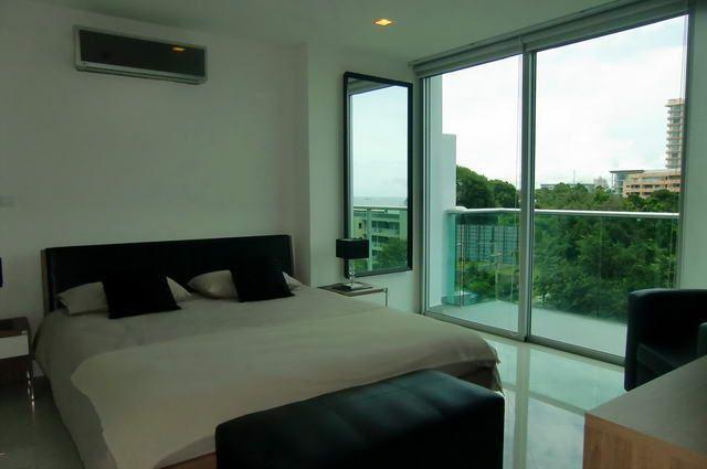 Condominium for sale in Naklua showing the master bedroom Condominium for sale in Naklua showing the master bedroom
