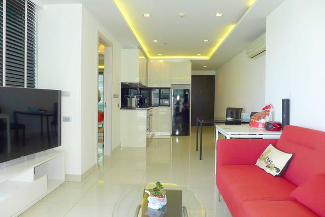 Condominium for sale WongAmat Pattaya showing the open plan concept Condominium for sale WongAmat Pattaya showing the open plan concept