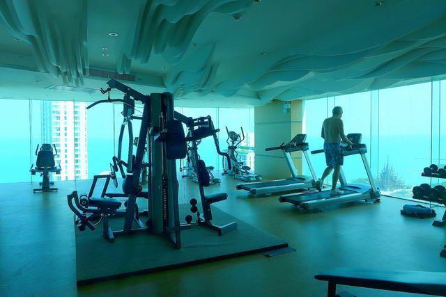 Condominium for sale WongAmat Pattaya showing the gymnasium Condominium for sale WongAmat Pattaya showing the gymnasium